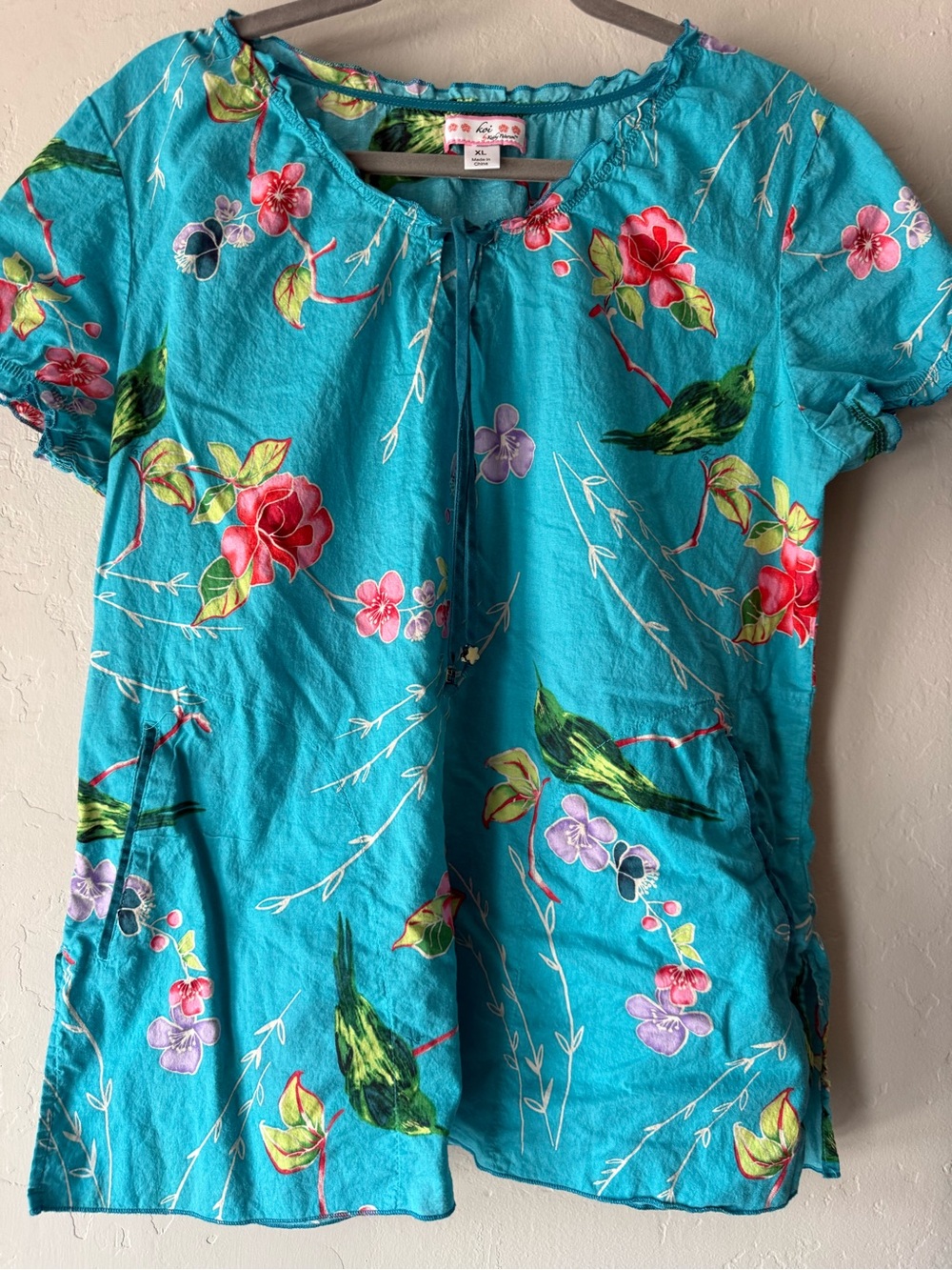 Koi by Kathy Peterson Floral Scrub Top XL Teal Bird Print